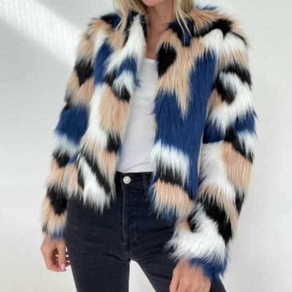 SIX/FIFTY Jackets & Blazers - NWOT SIX/FIFTY FAUX FUR JACKET